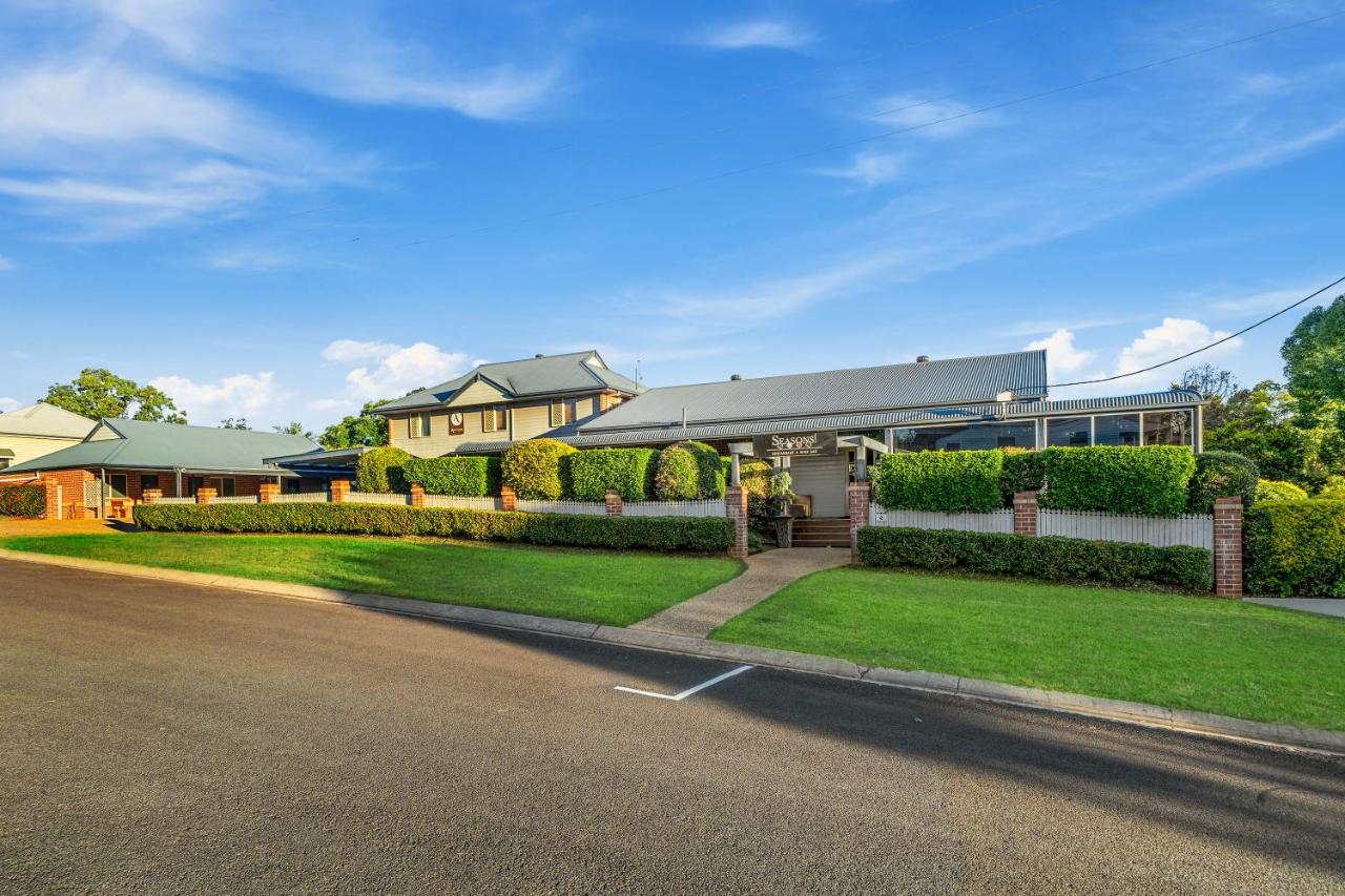 Motel Ambassador On Ruthven à Toowoomba Extérieur photo